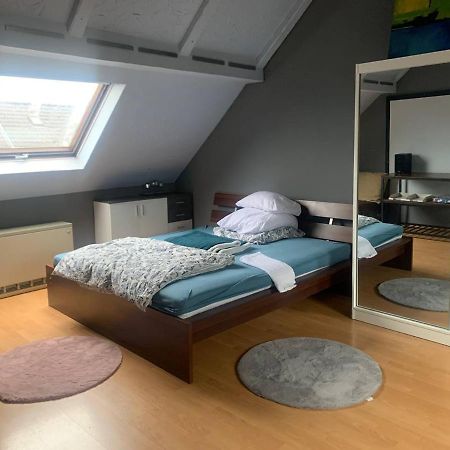 2 Room Apartament Messe Essen Bagian luar foto
