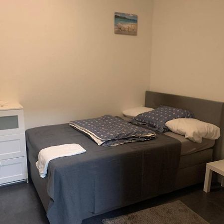 2 Room Apartament Messe Essen Bagian luar foto