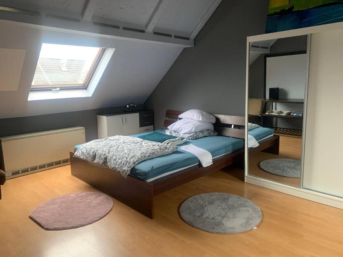 2 Room Apartament Messe Essen Bagian luar foto