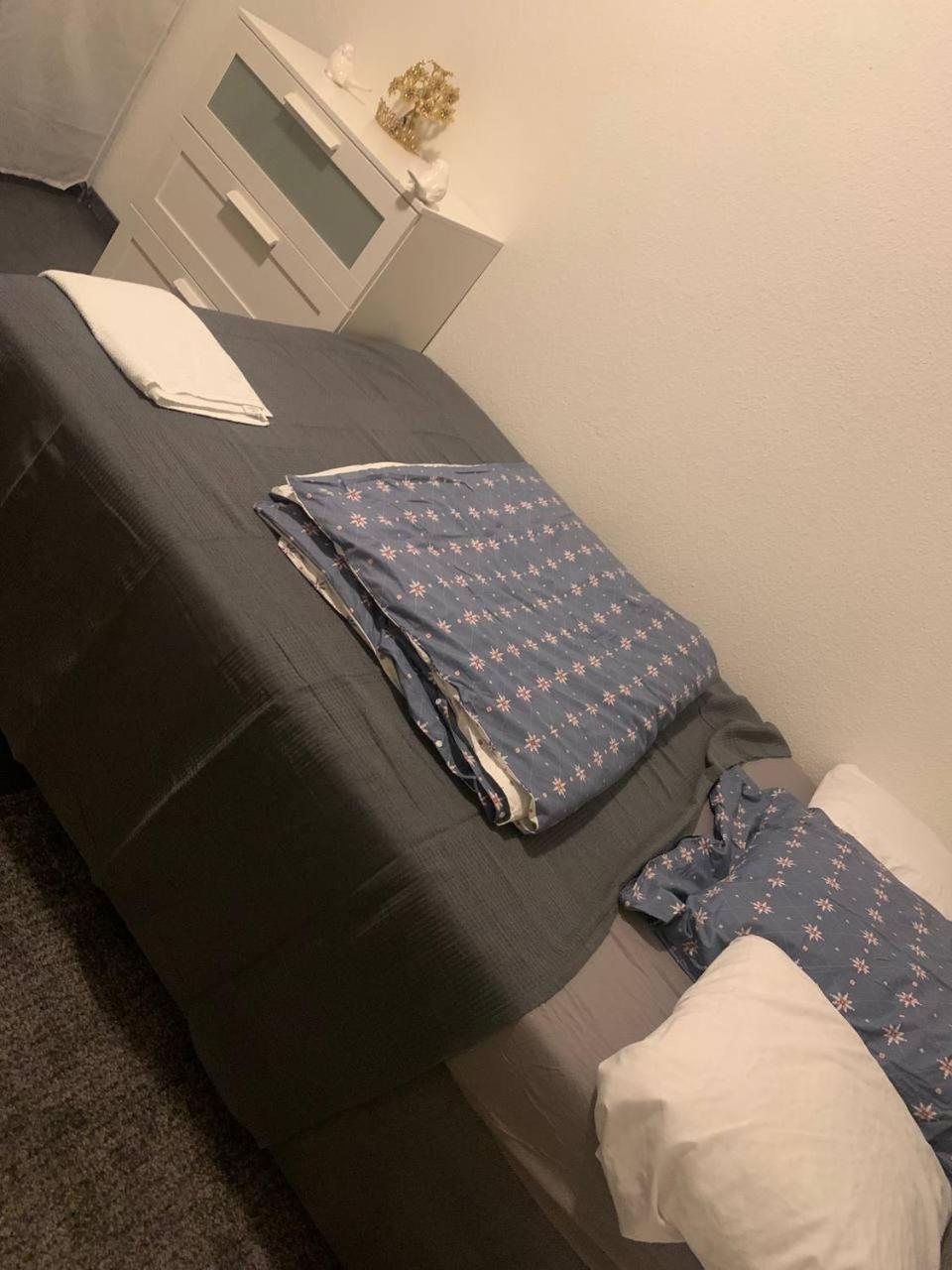 2 Room Apartament Messe Essen Bagian luar foto