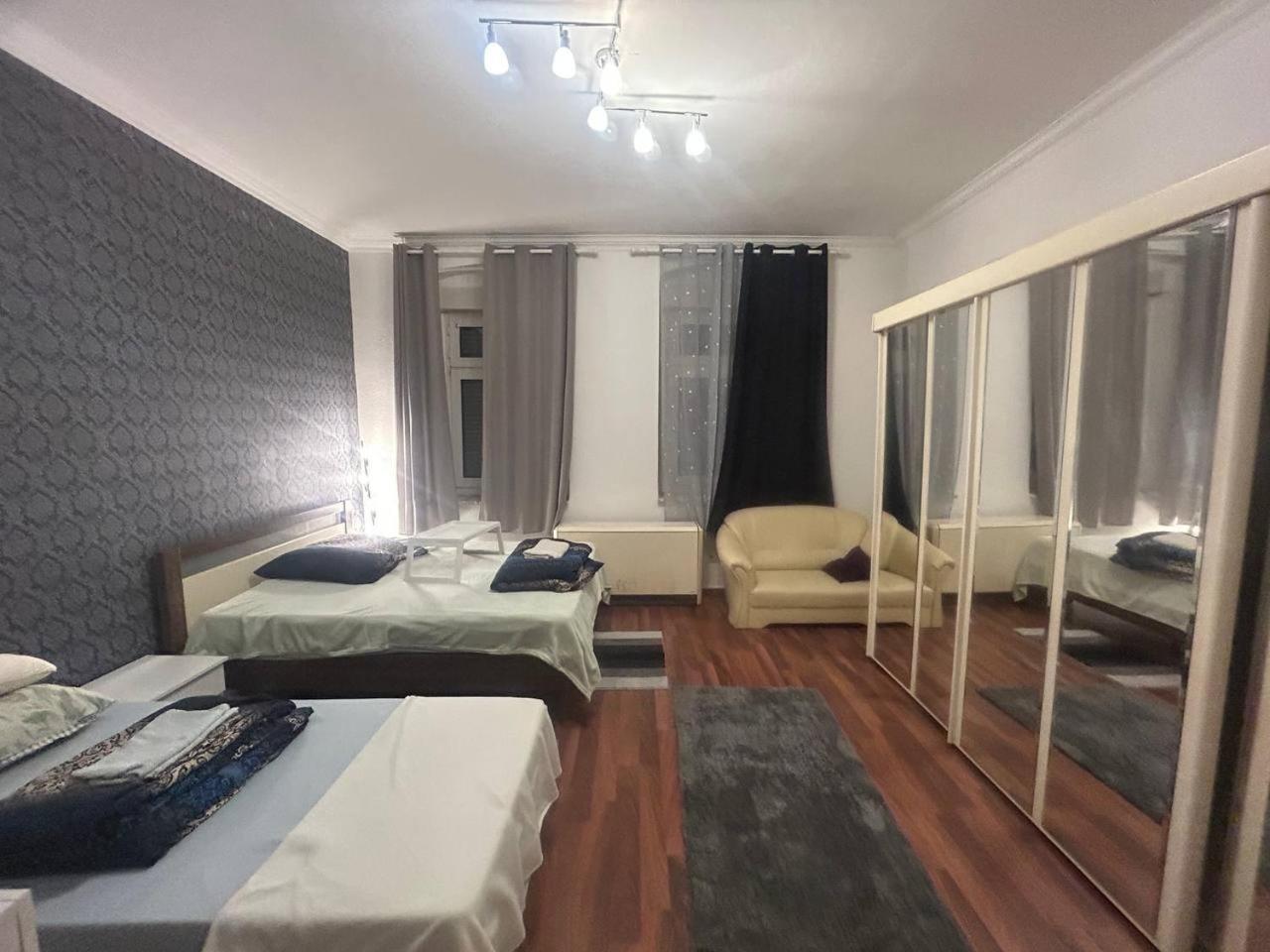 2 Room Apartament Messe Essen Bagian luar foto