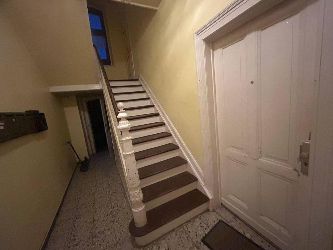 2 Room Apartament Messe Essen Bagian luar foto