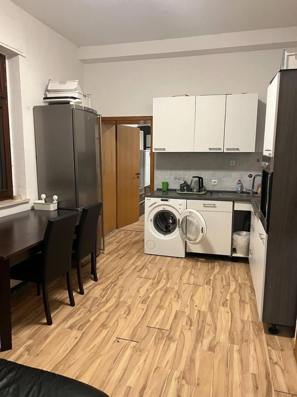 2 Room Apartament Messe Essen Bagian luar foto