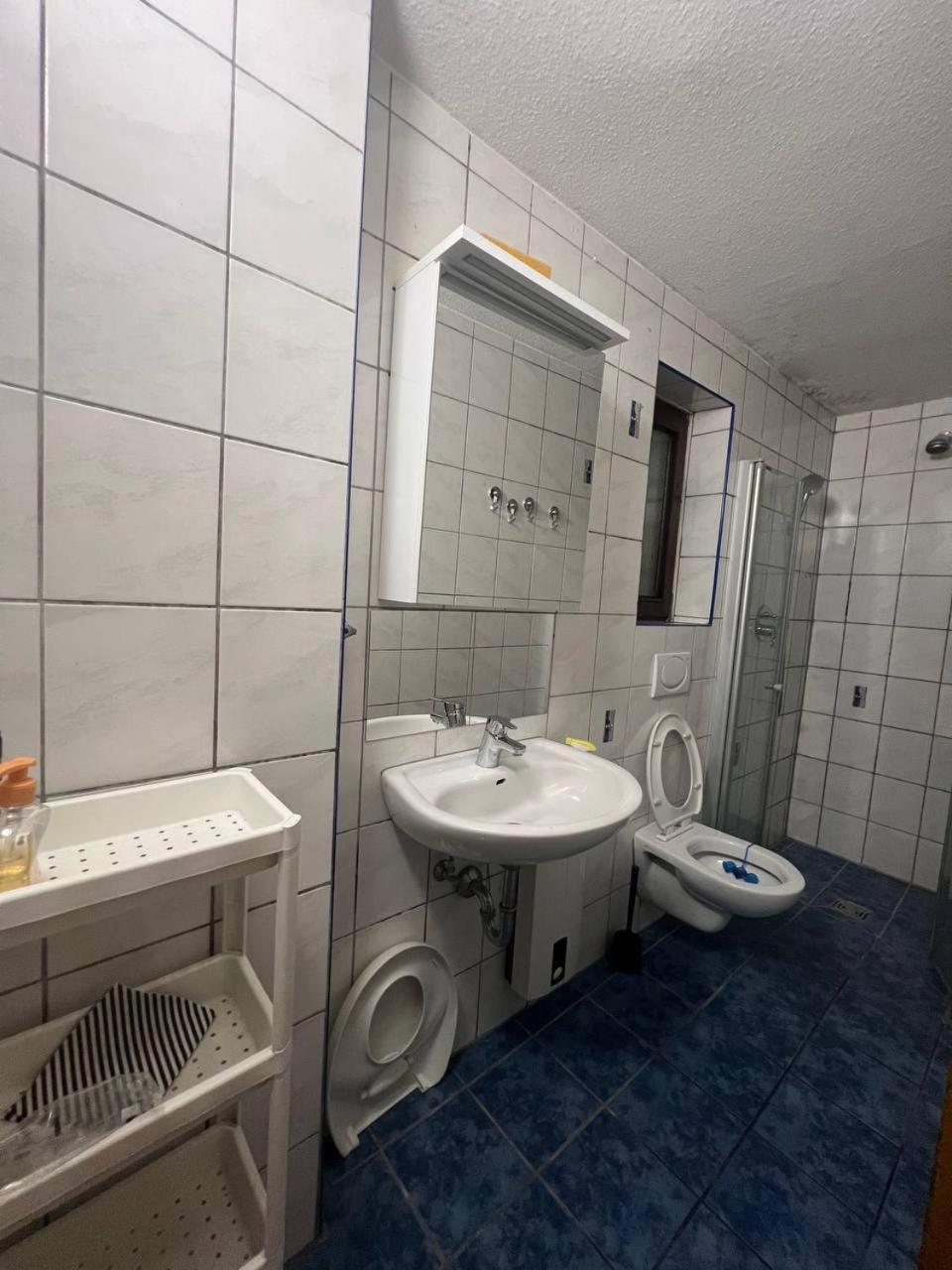 2 Room Apartament Messe Essen Bagian luar foto