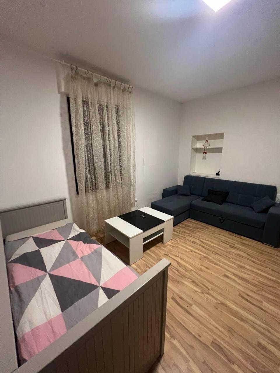 2 Room Apartament Messe Essen Bagian luar foto