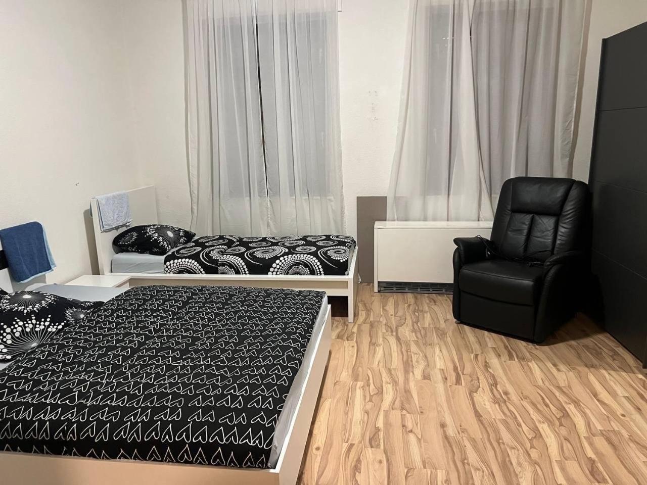 2 Room Apartament Messe Essen Bagian luar foto